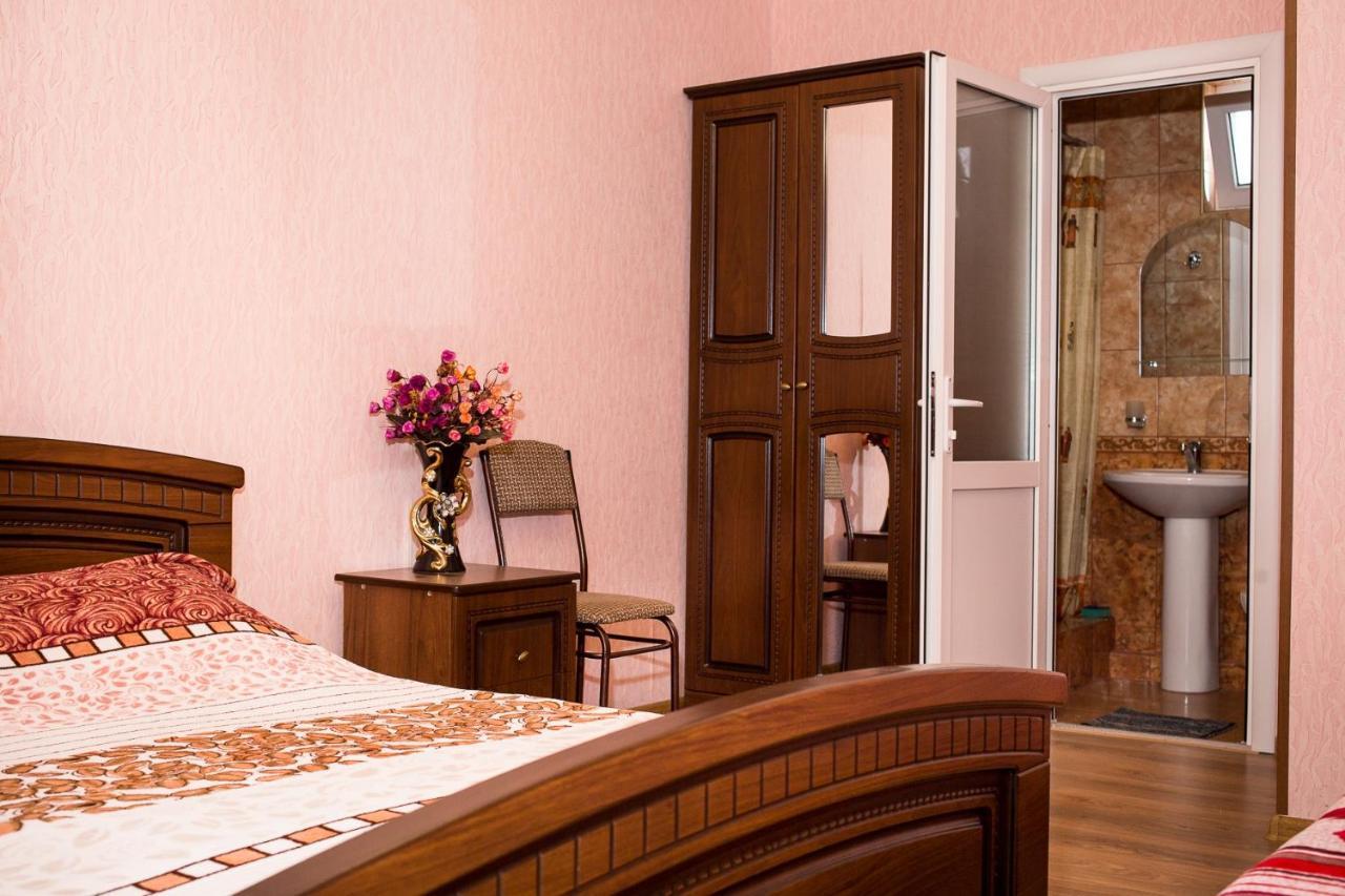 Гостевой Дом Анна Hotel Gagra Kültér fotó